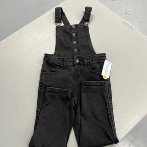 Girls Cat & Jack Black Jean Overalls.  NWT Size S 6/6X